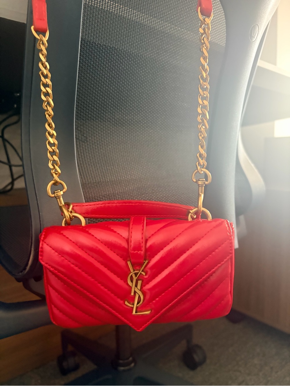 Saint Laurent Red Leather Chain Crossbody Bag - Picture 9 of 9